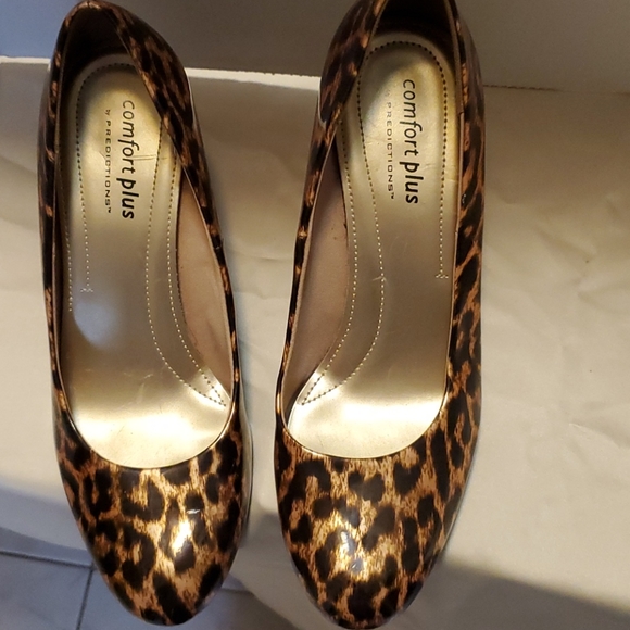 Cheeta Print Shoes - Picture 2 of 4